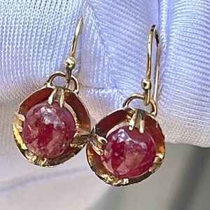 22k Gold Ruby Cabochon Dangle Earrings